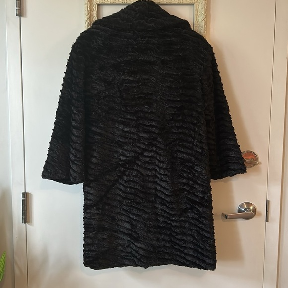 VINCE CAMUTO | Black Teddy Jacket Plush Texture Mid-Length - Picture 8 of 15